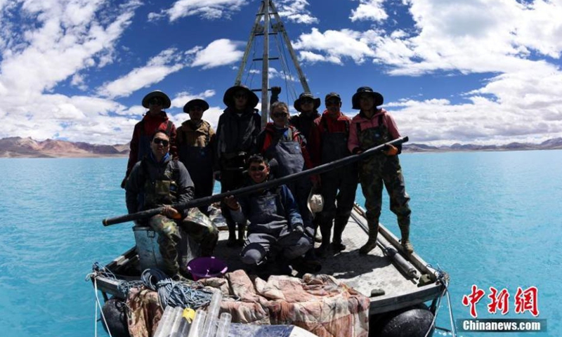 China's second Tibetan Plateau scientific expedition team works at Jieze Caka, a lake at the altitude of 4, 500 meters in the Ali Prefecture, southwest China's Tibet Autonomous Region, July 21, 2021.Photo:China News Service