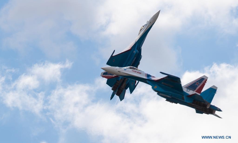 The Russian Knights aerobatic demonstration team perform during the closing day of the International Aviation and Space Salon (MAKS)-2021 in a Moscow suburb, Russia, on July 25, 2021.(Photo: Xinhua)