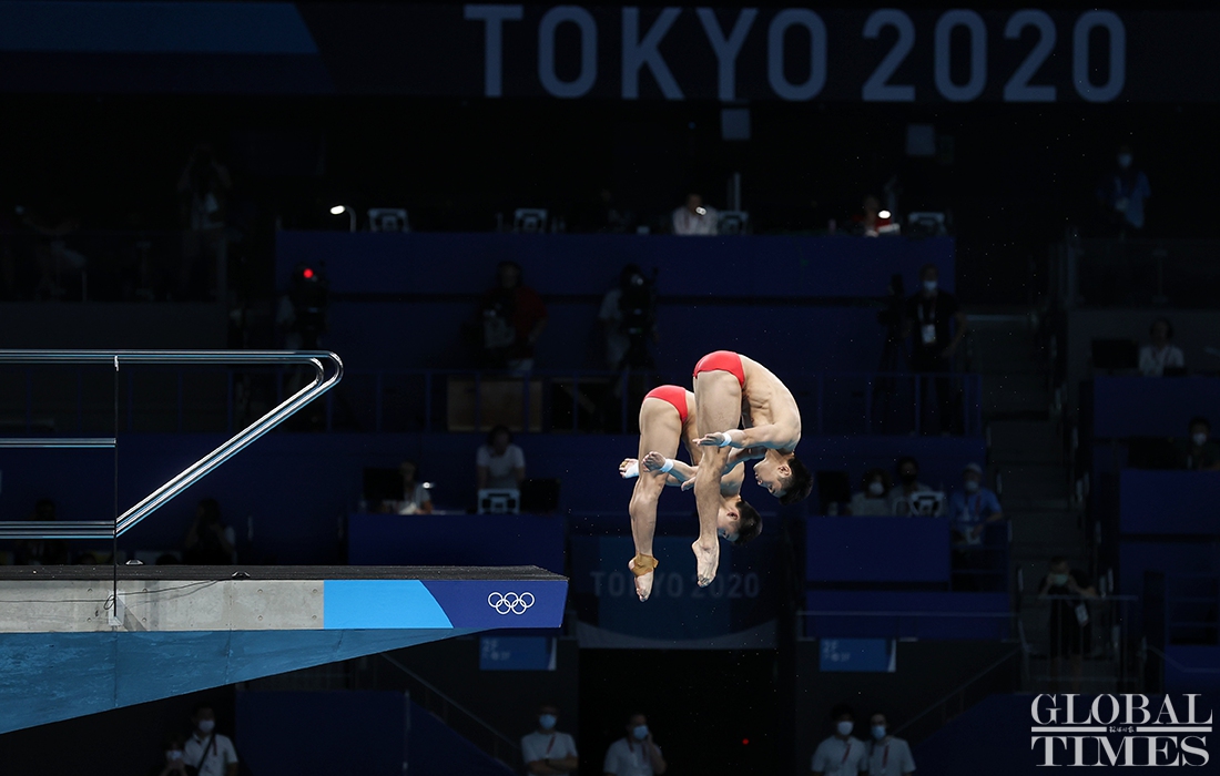 China's Chen Aisen and Cao Yuan won silver in the men's 10 metres synchronised platform diving at Tokyo 2020 Olympics. Photos: Cui Meng/GT