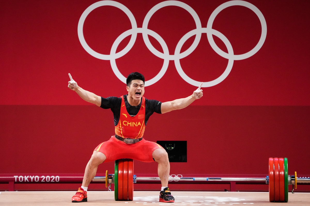 Shi Zhiyong celebrates on Wednesday in Tokyo. Photo: VCG