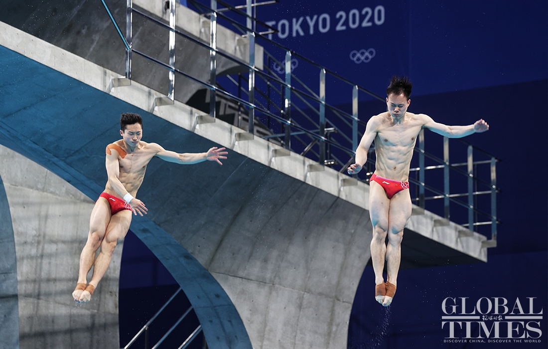 Chinese diving pair won gold in men's 3m synchro springboard at Tokyo