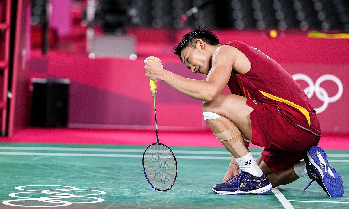 Kento Momota of Japan  Photo: VCG