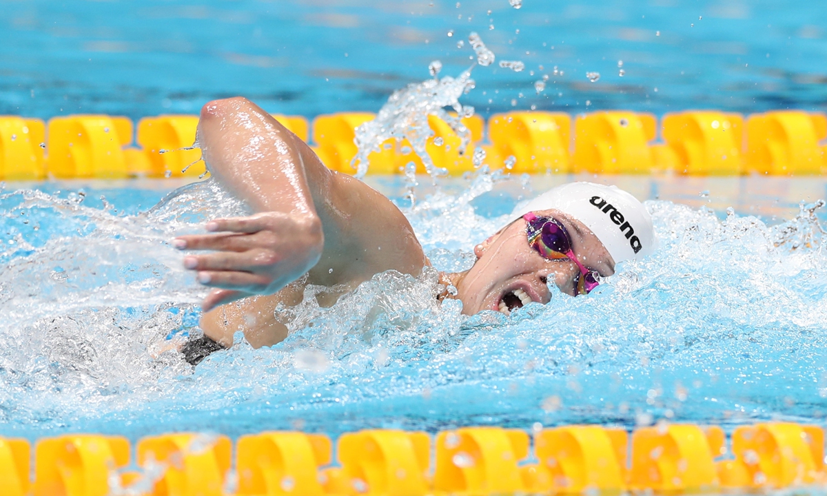 Siobhan Haughey competes in the women's 100m freestyle. Photo: Xinhua 