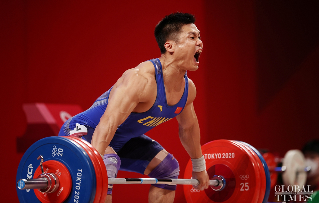 China's 37-year-old Lü XIaojun has broken the Olympics record and bagged gold in the men's 81kg weightlifting. This is the second gold on Sat for China and its 21st in total.Photo:Cui Meng/GT