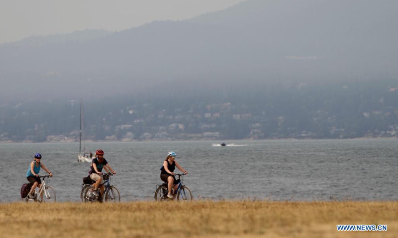 Wildfire smoke shrouds Vancouver, Canada, Aug. 1, 2021. Environmental Canada has issued a special air quality warning to metro Vancouver after the wildfire smoke arrived in Vancouver region. (Photo by Liang Sen/Xinhua)