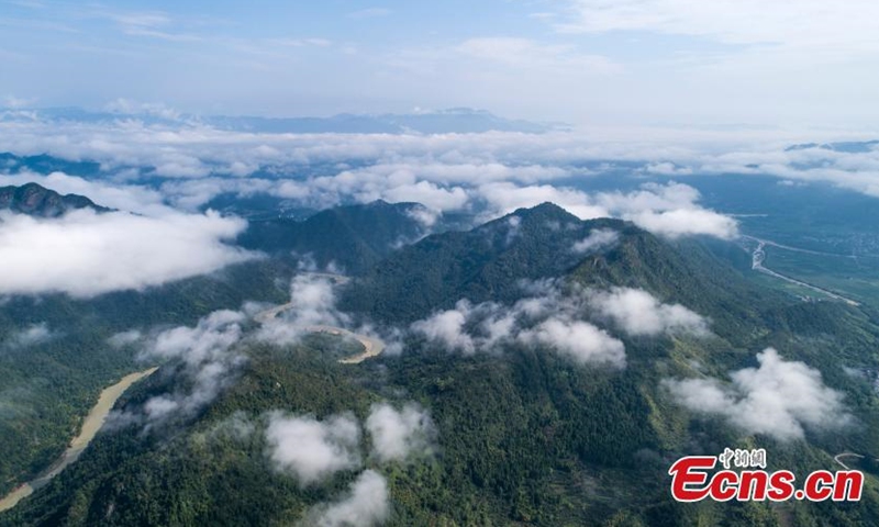 Photo taken on July 31, 2021 show mist and clouds turn the Xianju County in Zhejiang Province into a fairyland after rain. (Photo/Chen Yueming)

