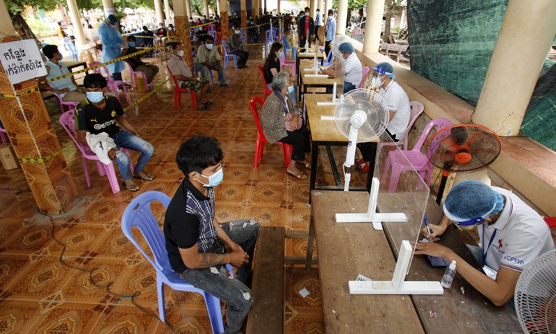 Photo taken on July 8, 2021 shows a COVID-19 inoculation site in Phnom Penh, Cambodia.(Photo: Xinhua)
