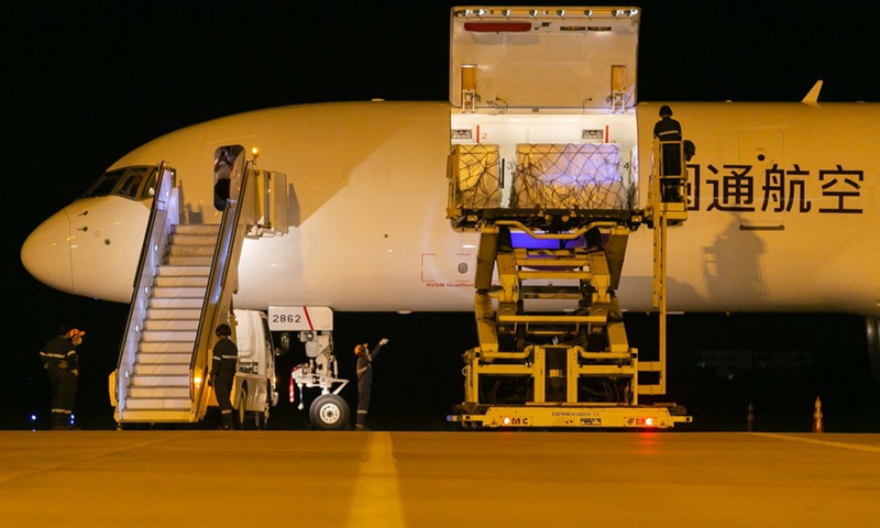 A batch of China-donated Sinopharm COVID-19 vaccines arrives at Wattay International Airport in Vientiane, Laos, Aug. 7, 2021.(Photo: Xinhua)