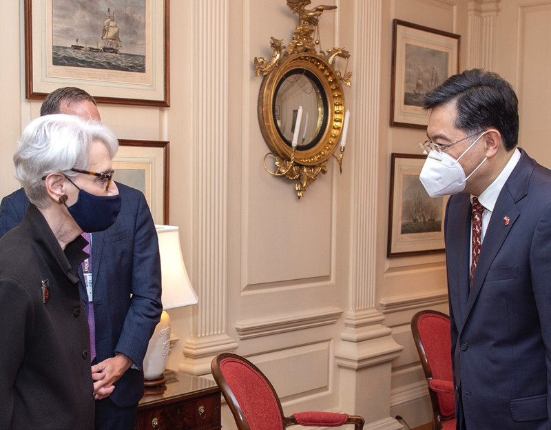 Chinese Ambassador to the United States Qin Gang (R) meets with U.S. Deputy Secretary of State Wendy R. Sherman in Washington, D.C., on Aug. 12, 2021. (Photo credit: Chinese Embassy in the United States)