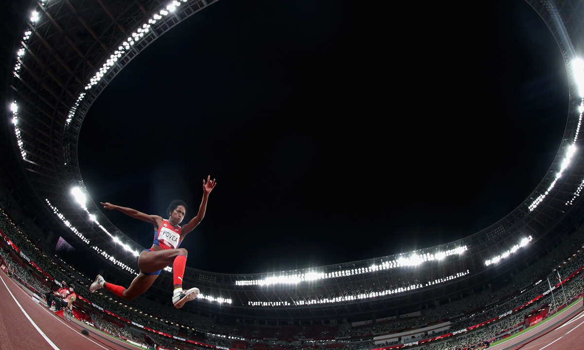 Liadagmis Povea of Cuba competes in the women's triple jump. Photo: VCG