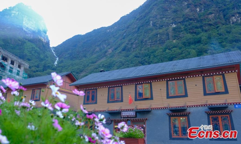 Photo taken in August 2021 shows the charming scenery of Yumai Township in Shannan, southwest China's Tibet Autonomous Region, in late summer. (Photo: China News Service/Jiang Feibo)