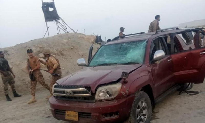 A damaged vehicle is seen at the blast site in Gwadar district of Pakistan's southwest Balochistan province on Aug. 20, 2021. Two children were killed and three others including a Chinese national were injured in the suicide attack, a Pakistani government official said. Photo:Xinhua