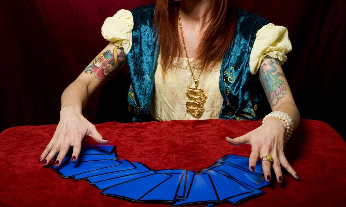 Booming astrology industry reflects rising anxiety among young Chinese Booming astrology industry reflects rising anxiety among young Chinese