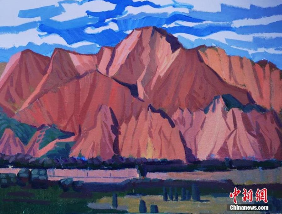 Photo shows the oil paintings created by Ma Tiankuan and his students, Jainca County, Huangnan Tibetan Autonomous Prefecture, Qinghai Province, on August 26, 2021. Ma is an associate professor of the Art Design Department at Xi'an Jiaotong University. He and his students have created charming oil painting artworks related to the local culture and landscape. (Photo provided to China News Service)