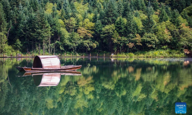 Aerial photo taken on Aug. 26, 2021 shows the scenery of Zedang Lake at Guan'egou national forest park in Dangchang County of Longnan City, northwest China's Gansu Province.Photo:Xinhua
