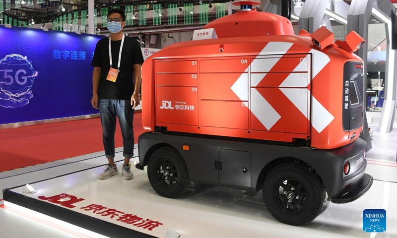 A smart logistics vehicle is displayed at the venue of 2021 World 5G Convention in Beijing, capital of China, Aug. 31, 2021. The 2021 World 5G Convention kicked off here on Tuesday. Photo: Xinhua 