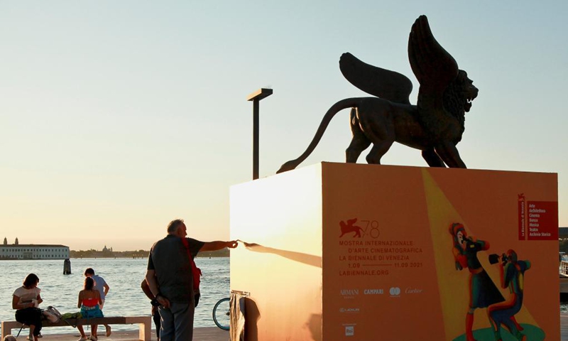 Photo taken on Sept. 1, 2021 shows an outdoor installation promoting the Venice International Film Festival in Venice, Italy. The 78th Venice International Film Festival kicked off in the Italian lagoon city on Wednesday evening, amid still stringent anti-pandemic measures, and a large line-up that includes the world premiere of Pedro Almodovar's new film Parallel Mothers. Photo: Xinhua
