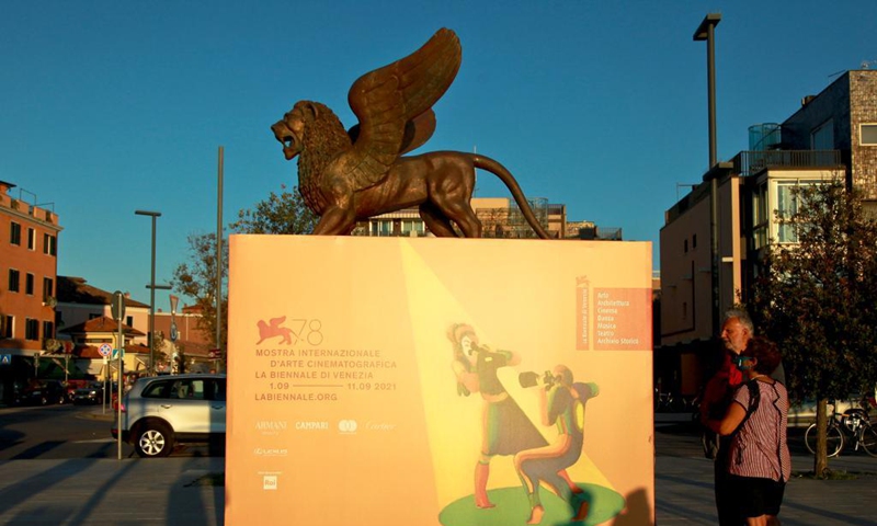 Photo taken on Sept. 1, 2021 shows an outdoor installation promoting the Venice International Film Festival in Venice, Italy. The 78th Venice International Film Festival kicked off in the Italian lagoon city on Wednesday evening, amid still stringent anti-pandemic measures, and a large line-up that includes the world premiere of Pedro Almodovar's new film Parallel Mothers.Photo: Xinhua