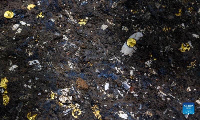 Photo taken on Sept. 2, 2021 shows jade and gold artifacts discovered at the No. 5 sacrificial pit of the Sanxingdui Ruins site in southwest China's Sichuan Province. More than 500 pieces of relics have been discovered in recent months at the legendary Sanxingdui Ruins site, dazzling archaeologists with their historical value as well as the display of creativity and ingenuity.  Photo: Xinhua 