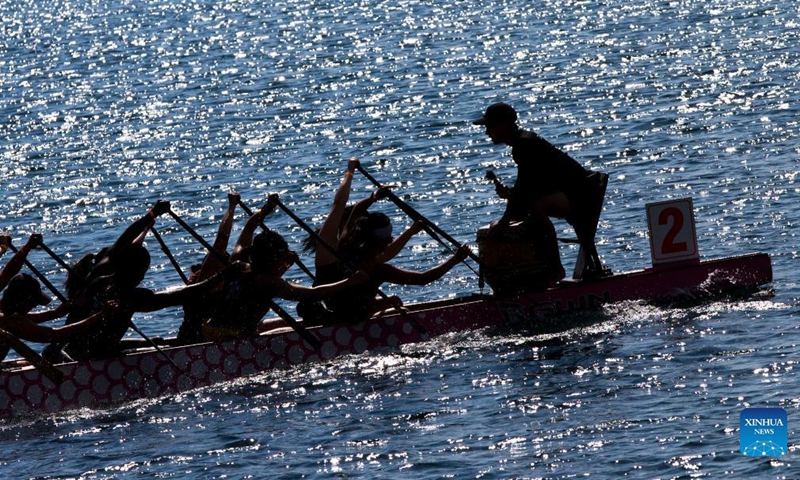 Contestants paddle in the Lake Ontario during the 2021 Toronto International Dragon Boat Race Festival in Toronto, Canada, on Sept. 11, 2021. Peddlers from Canada, the United States, the Caribbean Islands, Europe and Asia participated in the event which kicked off on Saturday.Photo: Xinhua