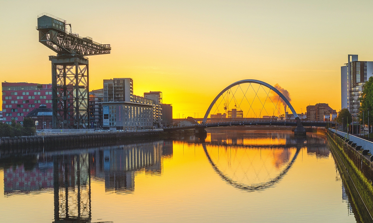 Sunrise over River Clyde in Glasgow, the UK Photos: AFP