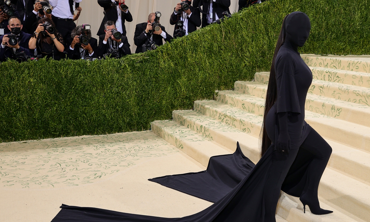 Kim Kardashian&#39;s all-in-black edgy look at Met Gala roasted by Chinese  netizens - Global Times