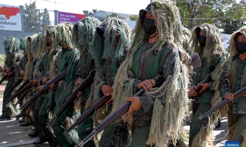 Honduran soldiers parade during the commemoration of the Bicentennial of Independence, in Tegucigalpa, Honduras, on Sept. 15, 2021.Photo: Xinhua 