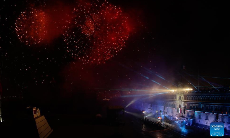 Fireworks explode during the Independence Day celebrations in Mexico City, capital of Mexico, Sept. 15, 2021.Photo:Xinhua