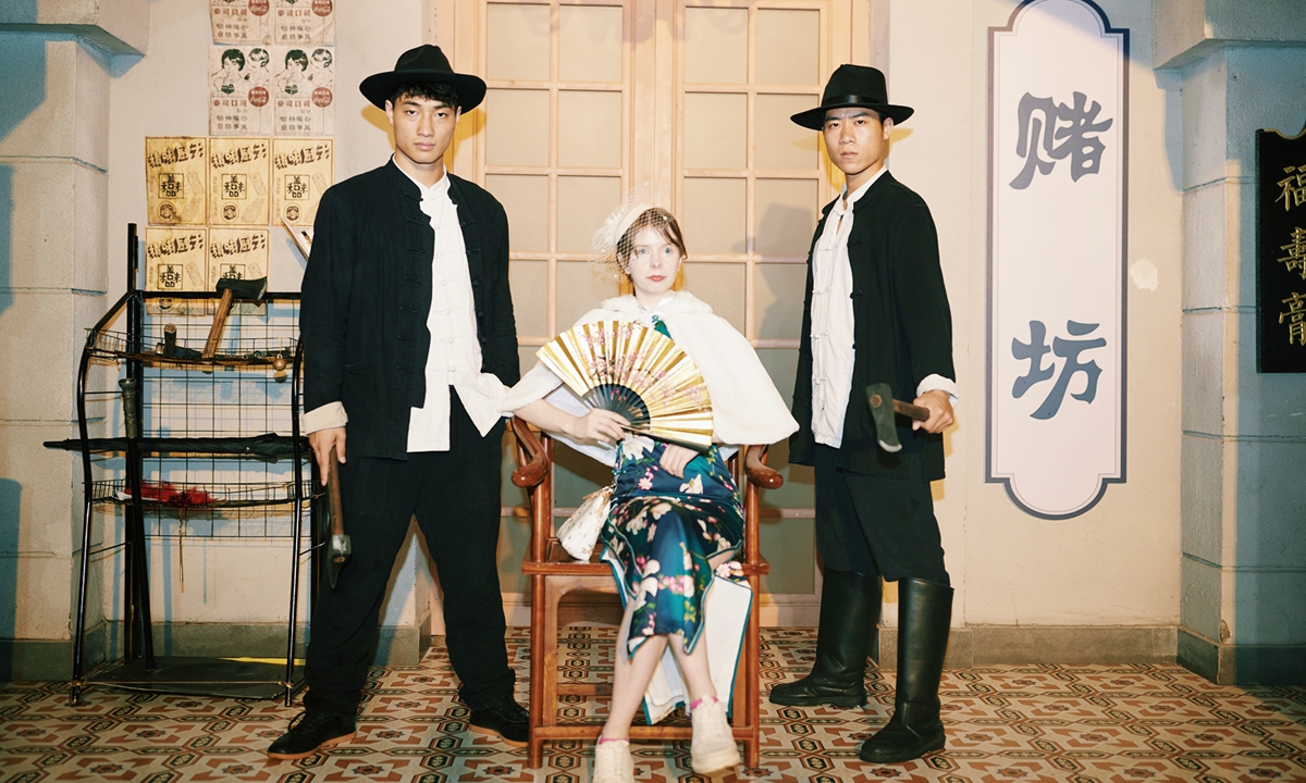 Influencer Martina Gdovinova (center) poses for a picture dressed in a traditional Chinese costume. Above: Screenshot of Gdovinova's Sina Weibo account Photos: Courtesy of Martina Gdovinova