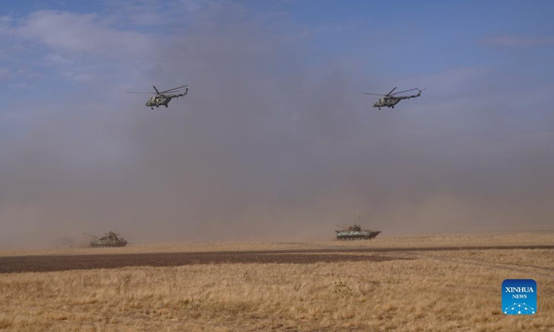 Photo taken on Sept. 23, 2021 shows the live-fire drill Peace Mission 2021 at the Donguz training range in Orenburg, Russia. Troops participating in the Peace Mission 2021, a counter-terrorism military exercise for Shanghai Cooperation Organization (SCO) member states, conducted a live ammunition drill at the Donguz training range in Orenburg, Russia on Thursday.Photo:Xinhua