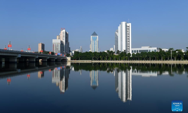 Photo taken on Sep 29, 2021 shows a view of Nanhu Lake in Nanning, south China's Guangxi Zhuang Autonomous Region.Photo:Xinhua