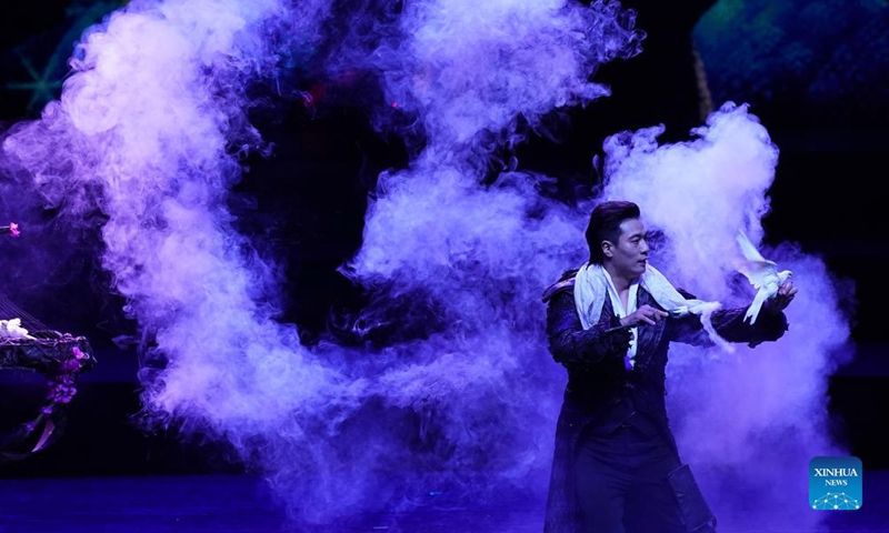 An acrobat performs at the opening ceremony of the 18th China Wuqiao International Circus Festival in Shijiazhuang, north China's Hebei Province, Sept. 28, 2021. The 18th China Wuqiao International Circus Festival kicked off Tuesday in Shijiazhuang. The three-day event will be held both online and offline in Shijiazhuang and Cangzhou of Hebei Province. Photo:Xinhua