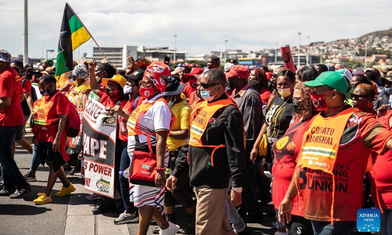 Members of the Congress of South African Trade Unions (COSATU) march in Cape Town, South Africa, on Oct. 7, 2021. A major South African trade unions federation, the Congress of South African Trade Unions (COSATU), on Thursday went on a nationwide strike and marched to push both the government and the private sector to act in the issues of economy and those affecting workers and South Africans in general. Photo:Xinhua