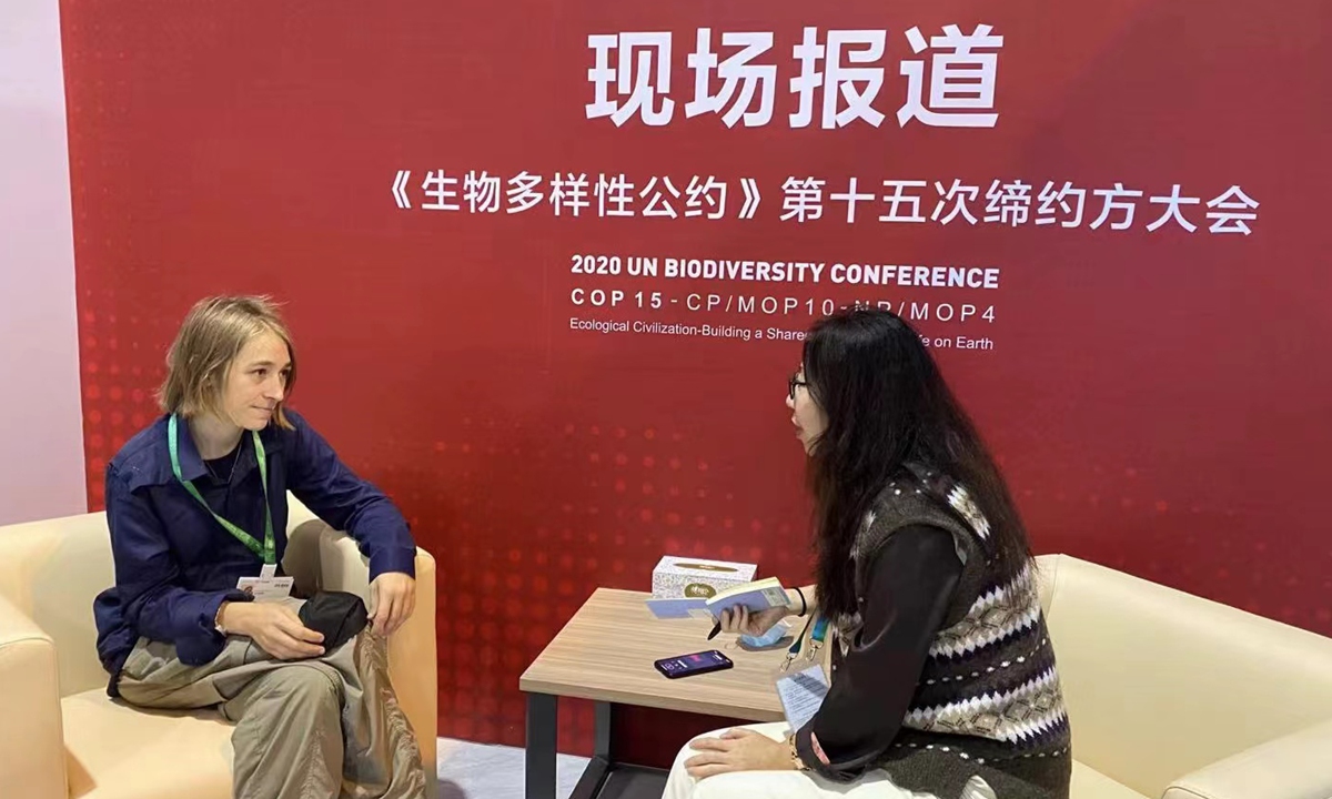 Alice Hughes (left), executive secretary general of China Biodiversity Conservation,talks with Global Times on Monday. Photo: Xu Liuliu/GT