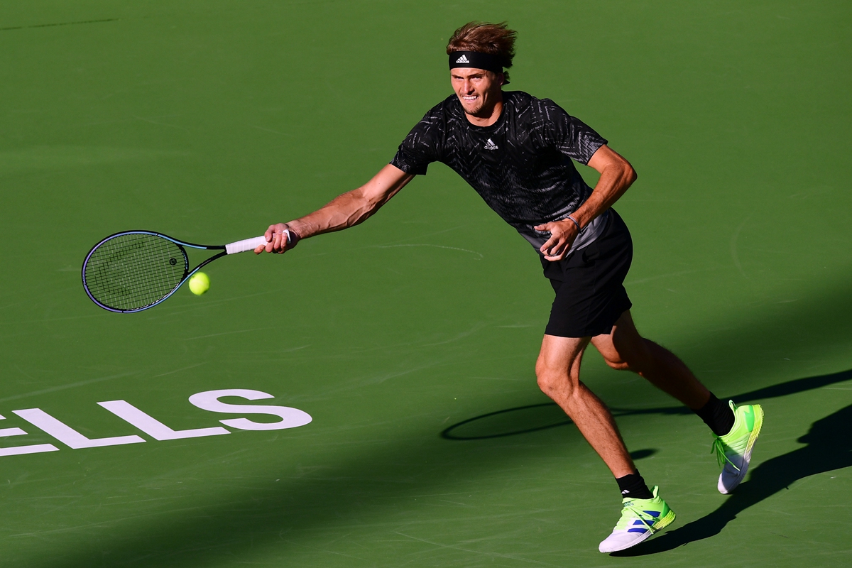 Alexander Zverev returns the ball during a tennis match on Tuesday in Indian Wells, California. Photo: VCG
