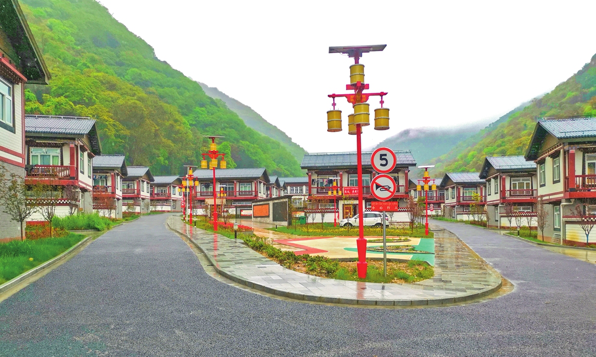 The well-off model village in Xiayadong town in Yadong county, Xizang Photo: Courtesy of Lin Lichao