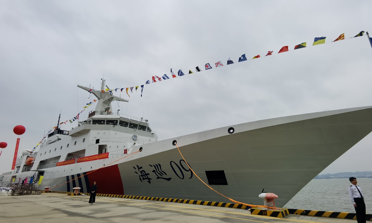 China commissioned its first 10,000-ton class maritime patrol vessel <em>Haixun 09</em> with the most advanced technologies and strong comprehensive capability on Saturday. Photo: VCG