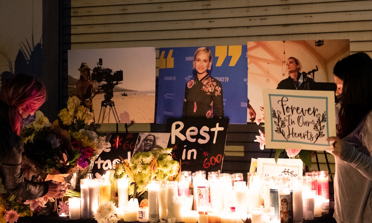 People visit a candlelight vigil for cinematographer Halyna Hutchins, who was fatally shot on the movie set of <em>Rust</em>. The University of New Mexico Hospital, where <em>Rust</em> Director of Photography Halyna Hutchins was transported and later pronounced dead. Photos: AFP