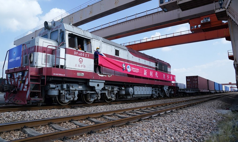 Photo taken on Oct. 29, 2021 shows the first China-Europe freight train carrying CIIE exhibits arrived in Shanghai.Photo:Xinhua