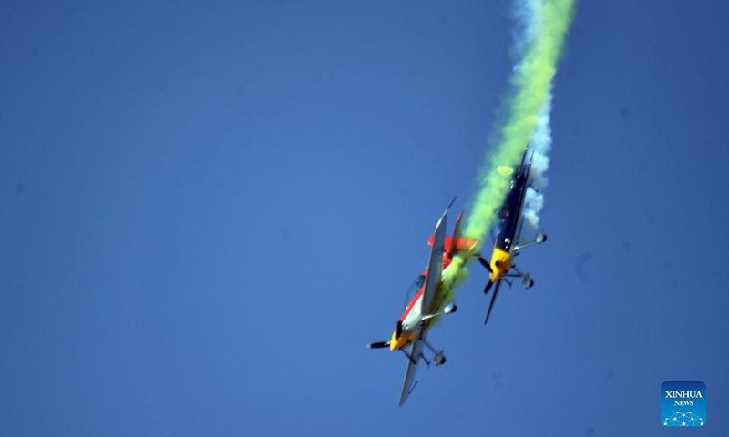 Aircrafts give aerobatic performance at a public event hosted by the China Aircraft Owners and Pilots Association (AOPA-China) in Anyang City of central China's Henan Province, Oct. 30, 2021.Photo:Xinhua