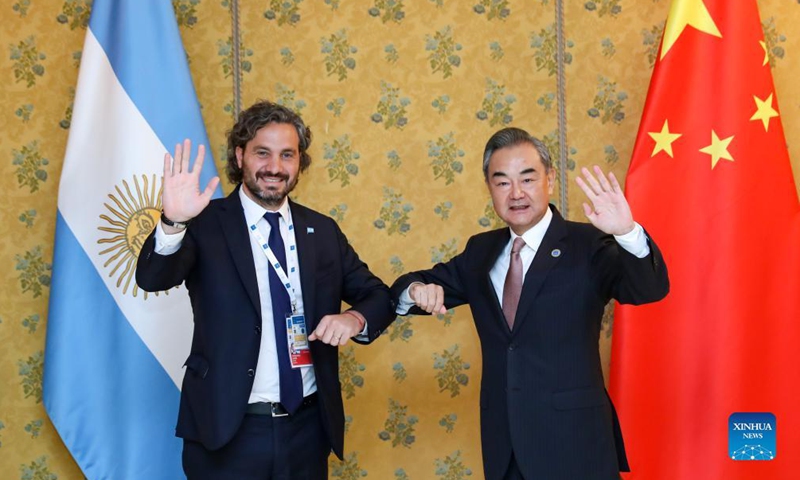 Chinese State Councilor and Foreign Minister Wang Yi (R) meets with Argentine Foreign Minister Santiago Cafiero in Rome, Italy, Oct. 30, 2021. (Xinhua)