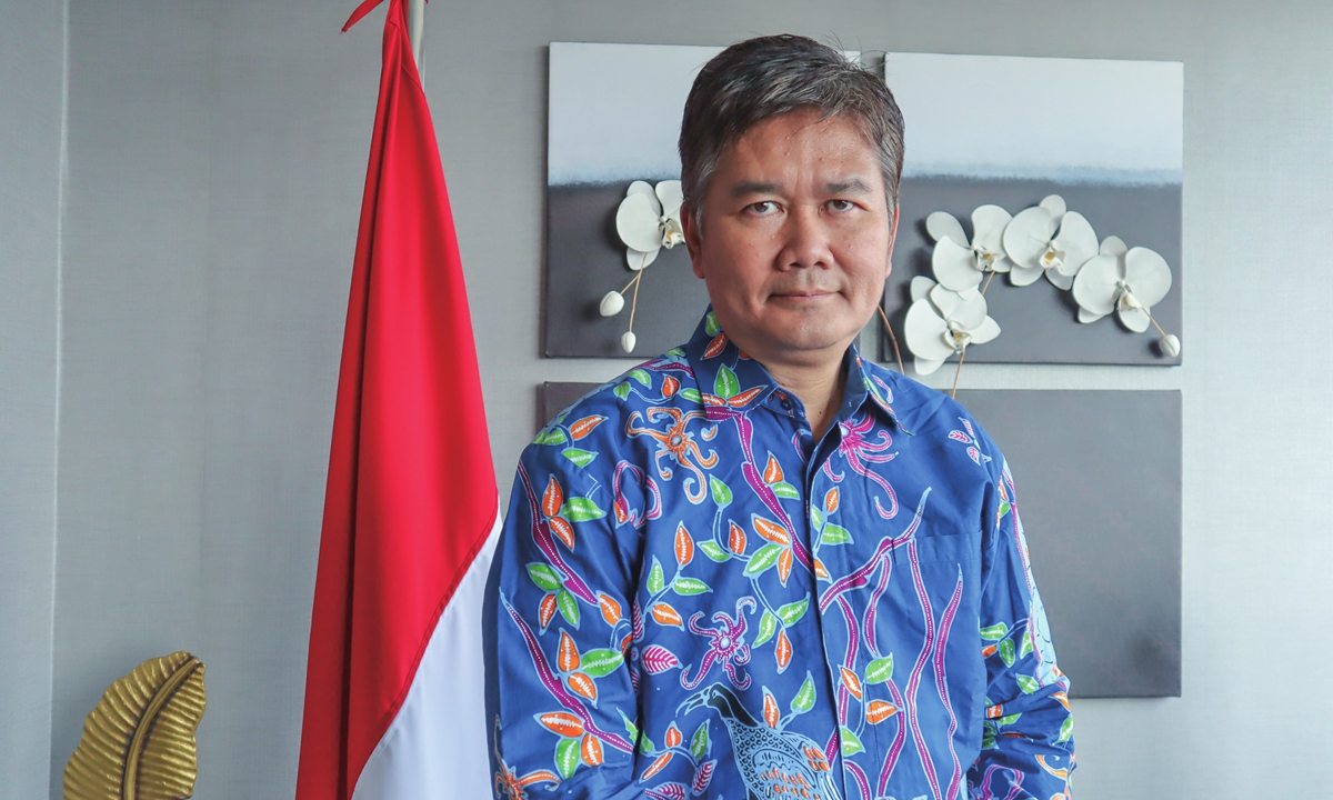 Deny Wachyudi Kurnia 
Consul General of Indonesia in Shanghai