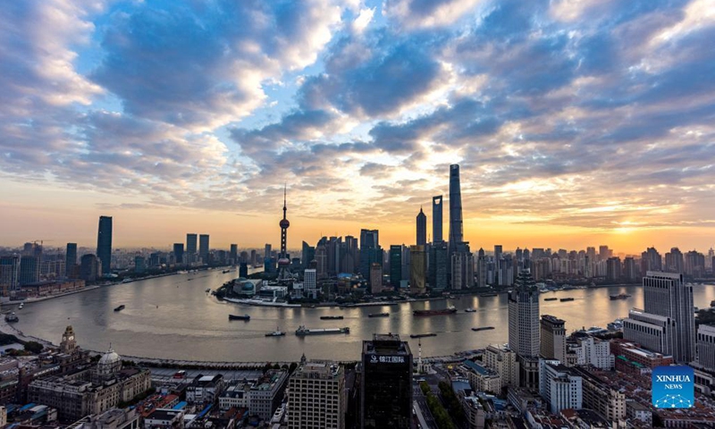 Photo taken on Nov. 3, 2021 shows the morning scenery in east China's Shanghai. The 4th China International Import Expo (CIIE) is scheduled for Shanghai from Nov. 5 to 10.(Photo: Xinhua)