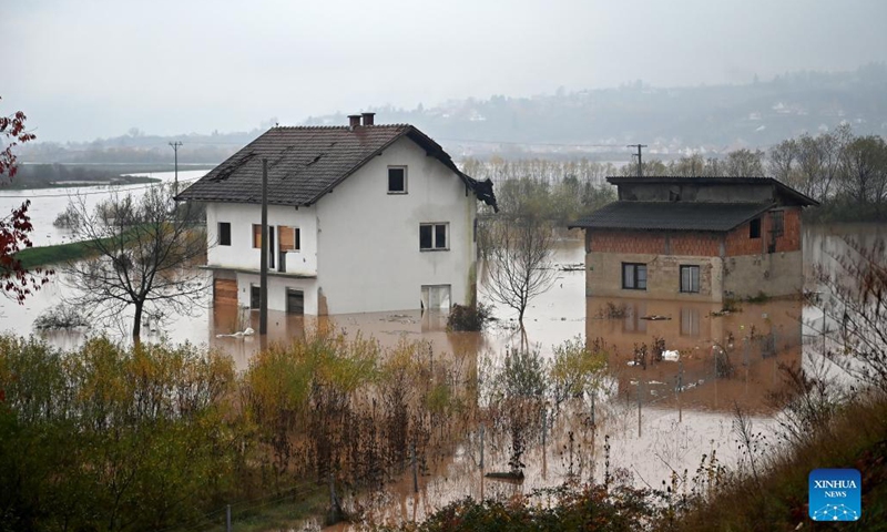 Photo shows a flooded area in settlement Bojnik, Sarajevo, Bosnia and Herzegovina, Nov. 6, 2021. Heavy rains hit Bosnia and Herzegovina on Friday, causing rivers to overflow their banks and flood several Sarajevo settlements. Photo: Xinhua