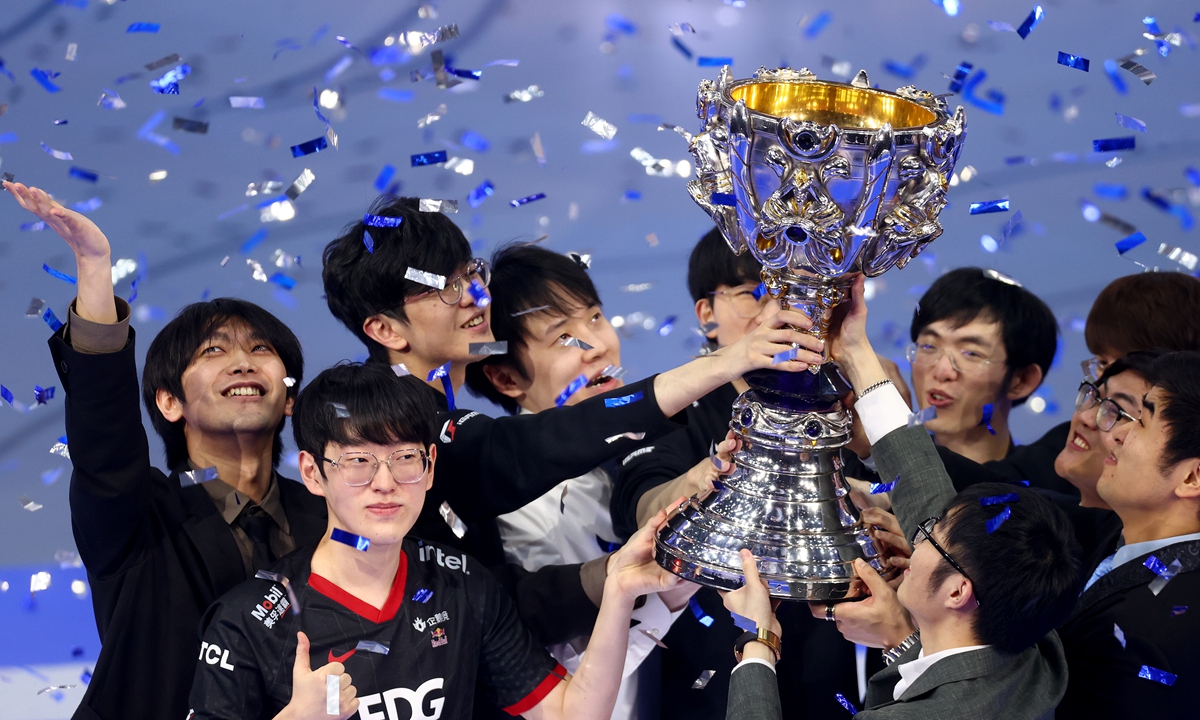 fugtighed Udfyld Henholdsvis Chinese team wins LoL global final in tough battle against South Korea,  highlights nation's high-speed esports devt - Global Times