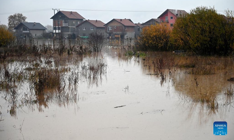 Photo shows a flooded area in settlement Bojnik, Sarajevo, Bosnia and Herzegovina, Nov. 6, 2021. Heavy rains hit Bosnia and Herzegovina on Friday, causing rivers to overflow their banks and flood several Sarajevo settlements. Photo: Xinhua