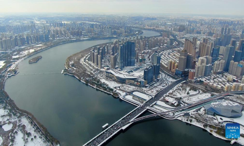 Aerial photo taken on Nov. 11, 2021 shows the snow scenery along the Hunhe River in Shenyang, northeast China's Liaoning Province. Photo: Xinhua