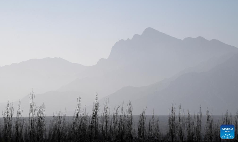 Photo taken on Nov. 12, 2021 shows a view of Helan Mountain, in northwest China's Ningxia Hui Autonomous Region. Photo: Xinhua