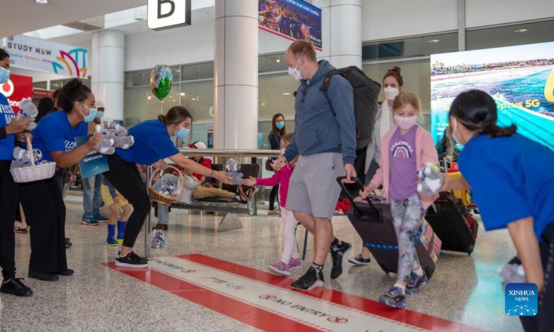 Passengers from Singapore arrive at Sydney Airport in Sydney, Australia, on Nov. 21, 2021. Australia's travel bubble with Singapore came into effect on Sunday.Photo: Xinhua