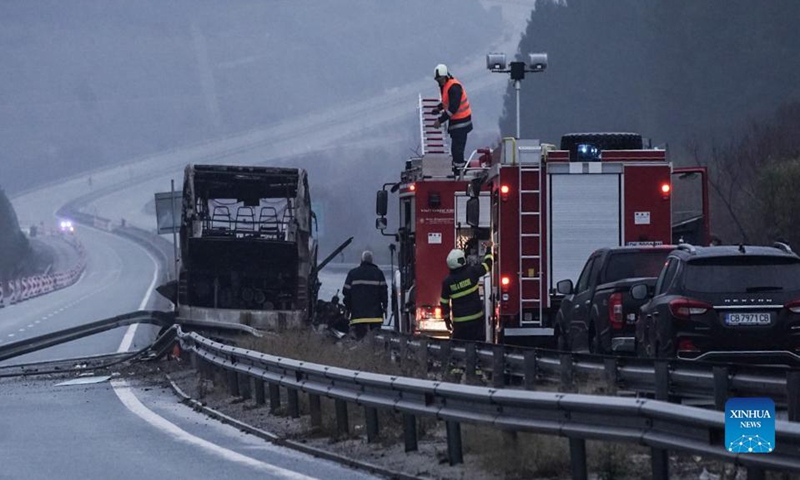 Photo taken on Nov. 23, 2021 shows the scene of a traffic accident involving a fully loaded bus on a highway about 40 km south of Sofia in Bulgaria. At least 45 people were killed in a bus accident in western Bulgaria early Tuesday, officials said at a press conference on the spot. Seven people with burns have survived and are not in danger of death, Borislav Sarafov, head of the National Investigation Service (NIS), told reporters.Photo: Xinhua